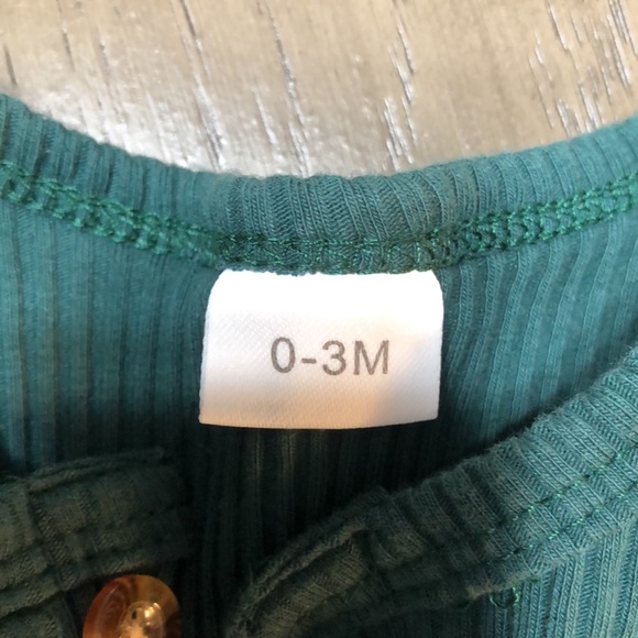 Baby girl 0-3 months St Pattys outfit - Picture 2 of 6